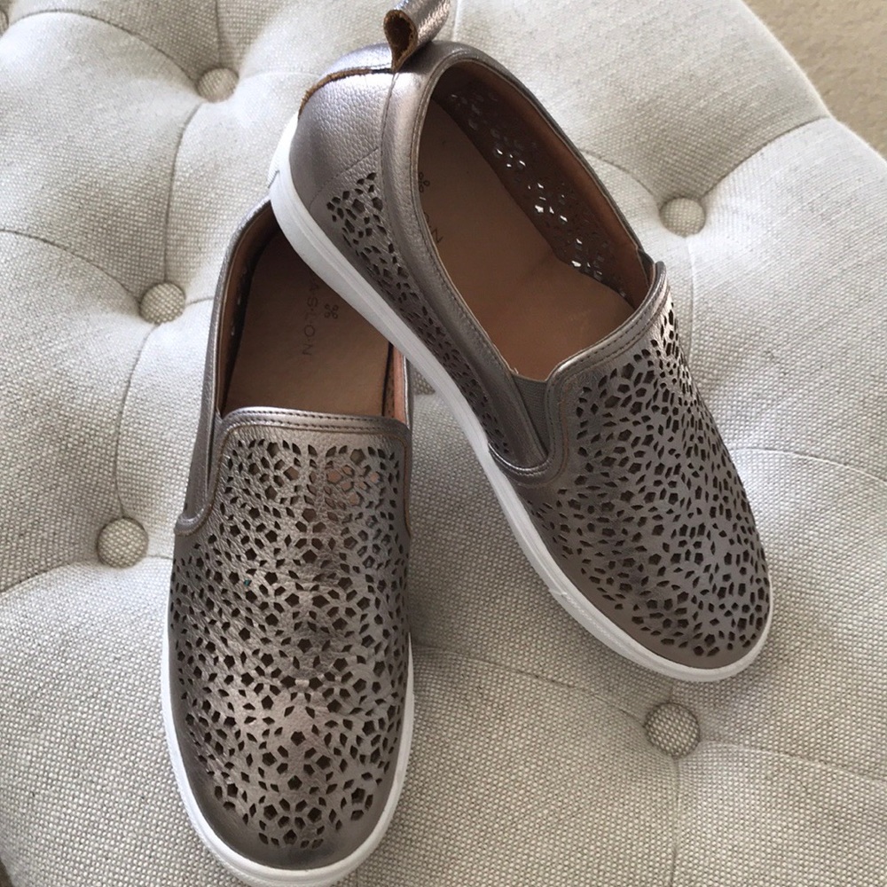 Caslon eden perforated platform sneaker